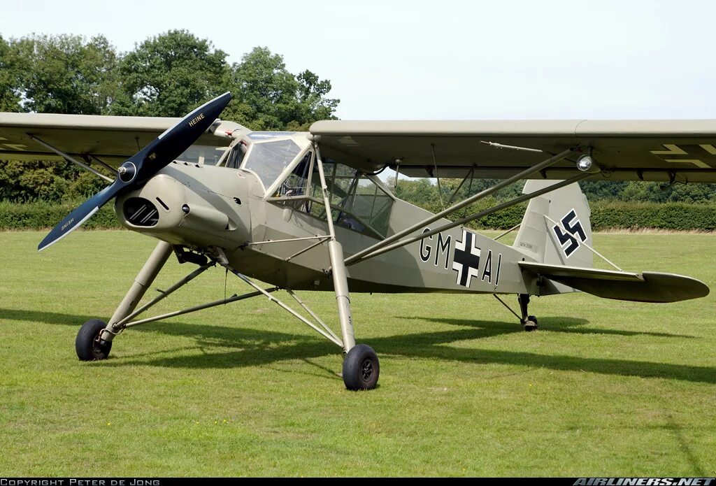 Шторх. Fieseler fi 156 storch кабина. fieseler fi 156 storch модель. фи 156 физлер шторх. самолет физелер-шторх модель.