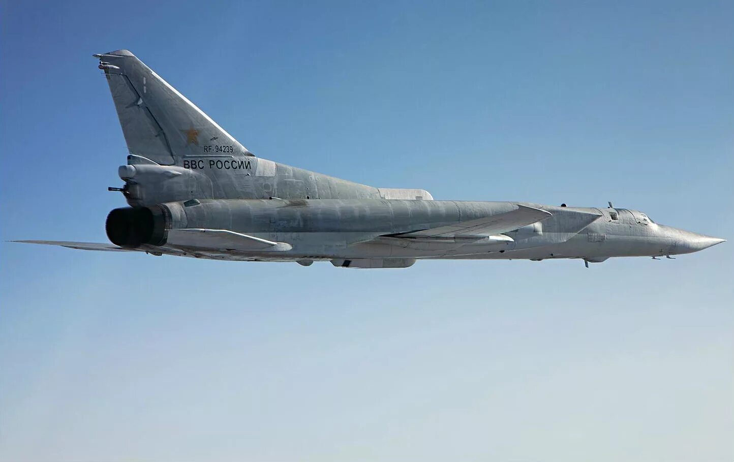 Самолет ту 22м3 фото характеристики. Ту-22м3 сверхзвуковой самолёт. Ту-22 бомбардировщик. Ту-22м3. Ту-22 сверхзвуковой самолёт бомбардировщики.