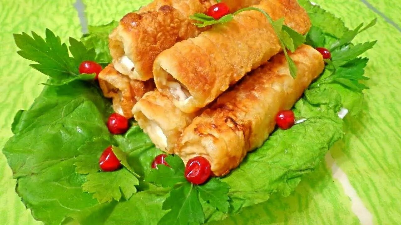 Мясные трубочки. Закусочные трубочки. Куриные трубочки. Закусочные сырные трубочки. Закуска в вафельных трубочках.