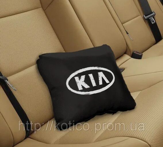 Подушки киа купить. Подушка в машину с логотипом Киа. Автоподушка с логотипом. Мягкие подушки для авто. Подушка логотип.