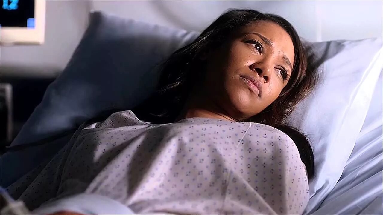 Тедди сирс джей гаррик. Харрисон уэллс обратный флэш. Вспышка 2 будет. Эобард тоун харрисон уэллс. Айрис уэст аллен фото.