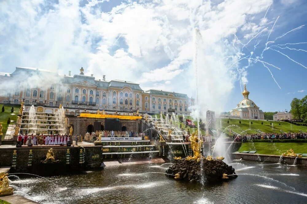 Дата открытия фонтанов в петергофе. Фонтаны санкт-петербурга петергоф открытие. праздник фонтанов в петергофе. петродворец открытие фонтанов. праздник открытия фонтанов в петергофе.