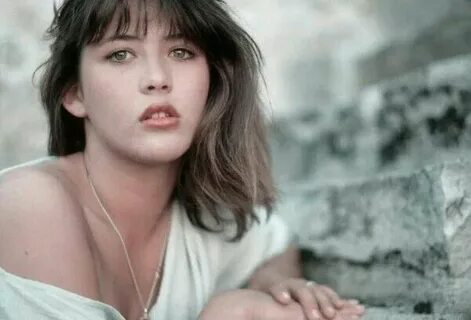 Презервативтегі мүшені қараңыз