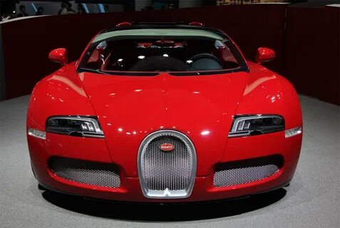 Красная bugatti