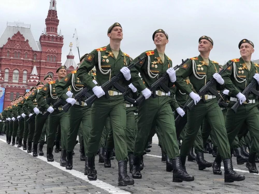 Будет ли парад 9 мая в москве. Парад 9 мая 2022 в Москве. Репетиция парада в Москве 7 мая 2022. Парад Победы 2021. Парад 2011 на красной площади.