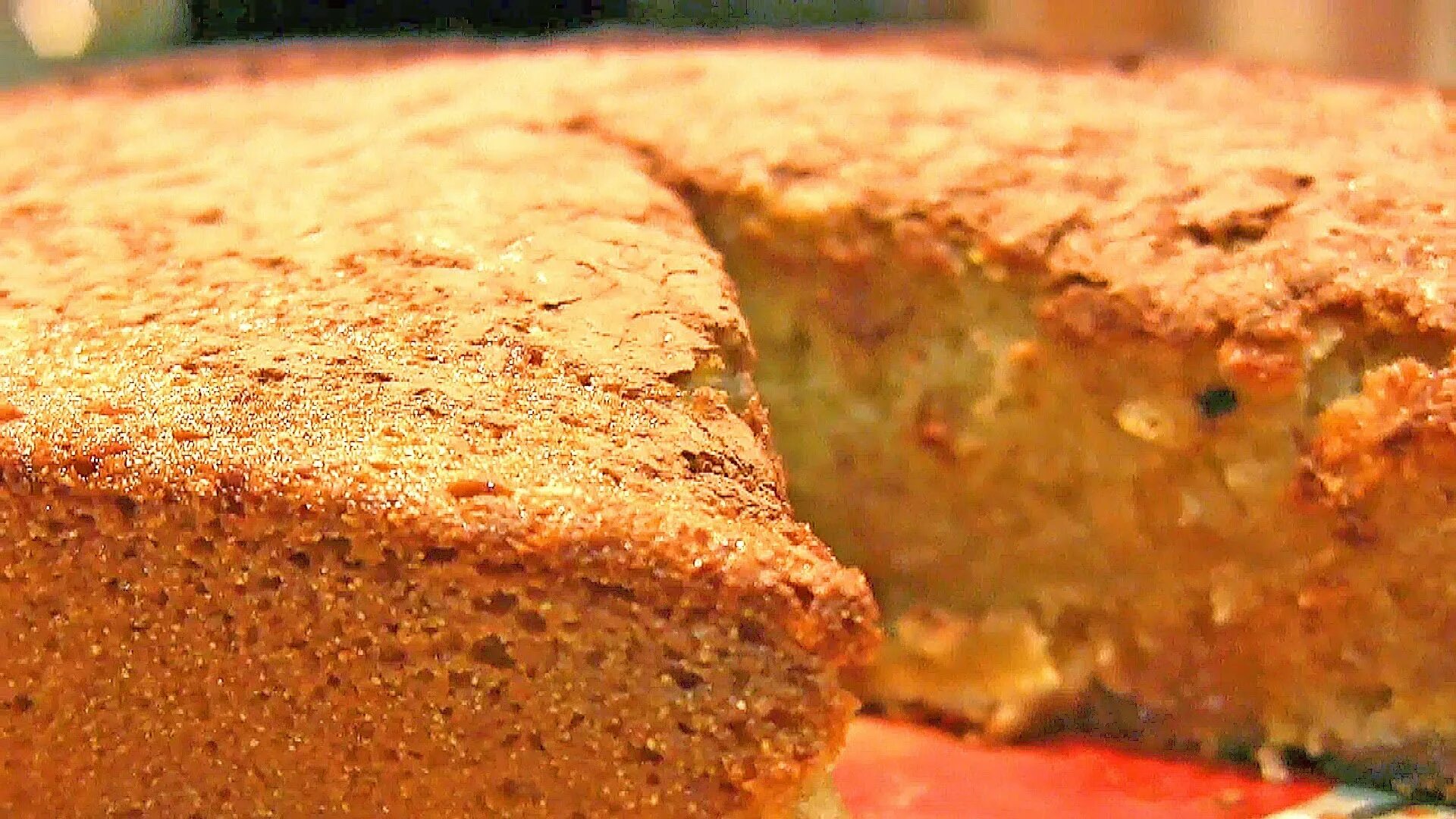 Простой пирог. Пирог на кефире. выпечка на кефире на скорую руку. вкусный пирог на кефире. пирог на кефире в духовке на скорую.