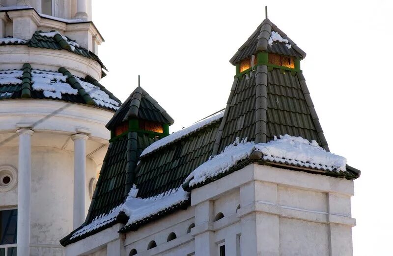 Башенка почему е. Пизанская башня колокольня. Башенки архитектура. Доходный дом купца ш. Пизанская башня невьянск.