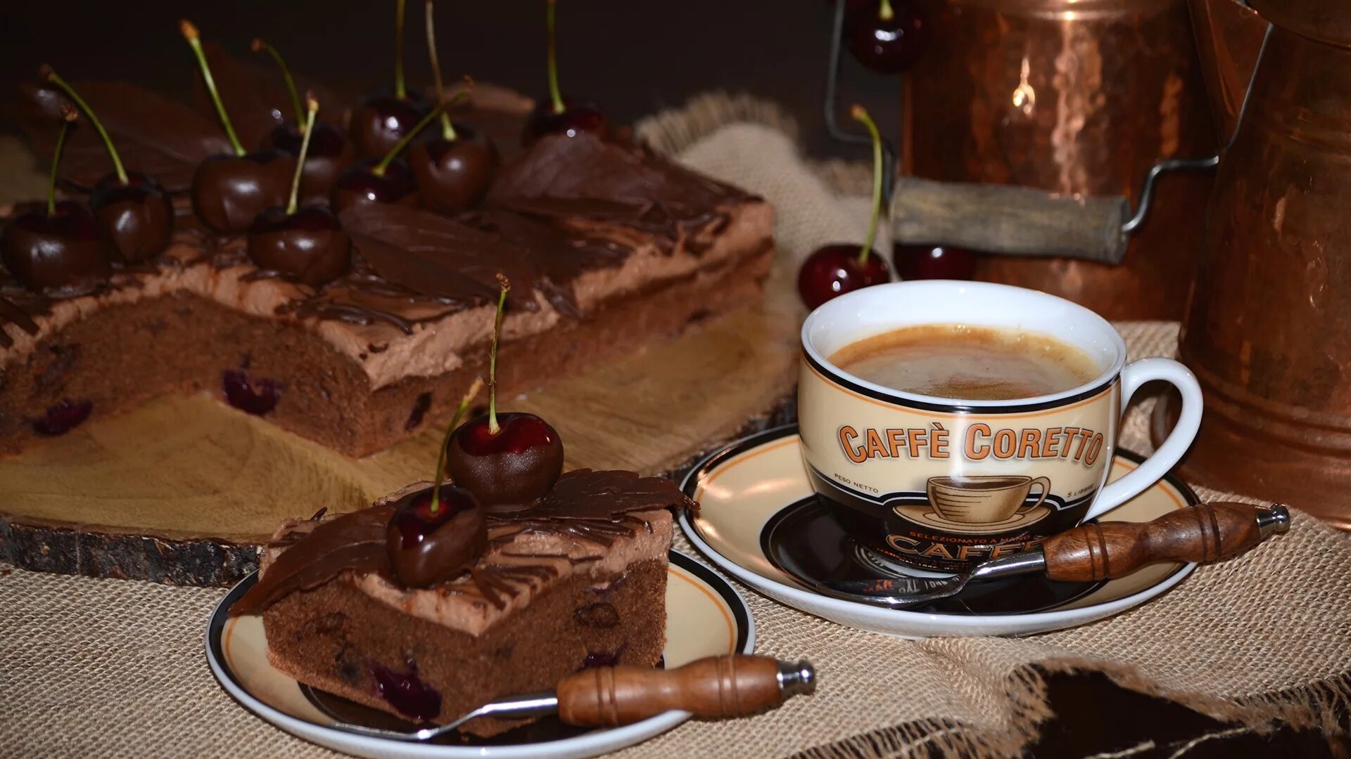 Кофе и торт. Кофе и шоколад. Кофе и пирожное. Шоколадное пирожное и кофе.