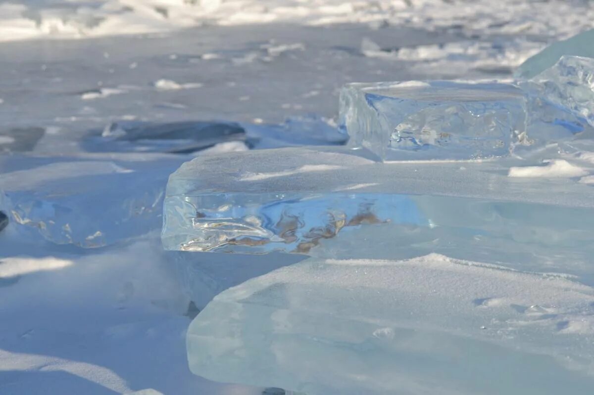 Лед Красноярского моря. Лед на Красноярском море. Красноярское море зимой лед. Для рубки льда. Купить лед в красноярске