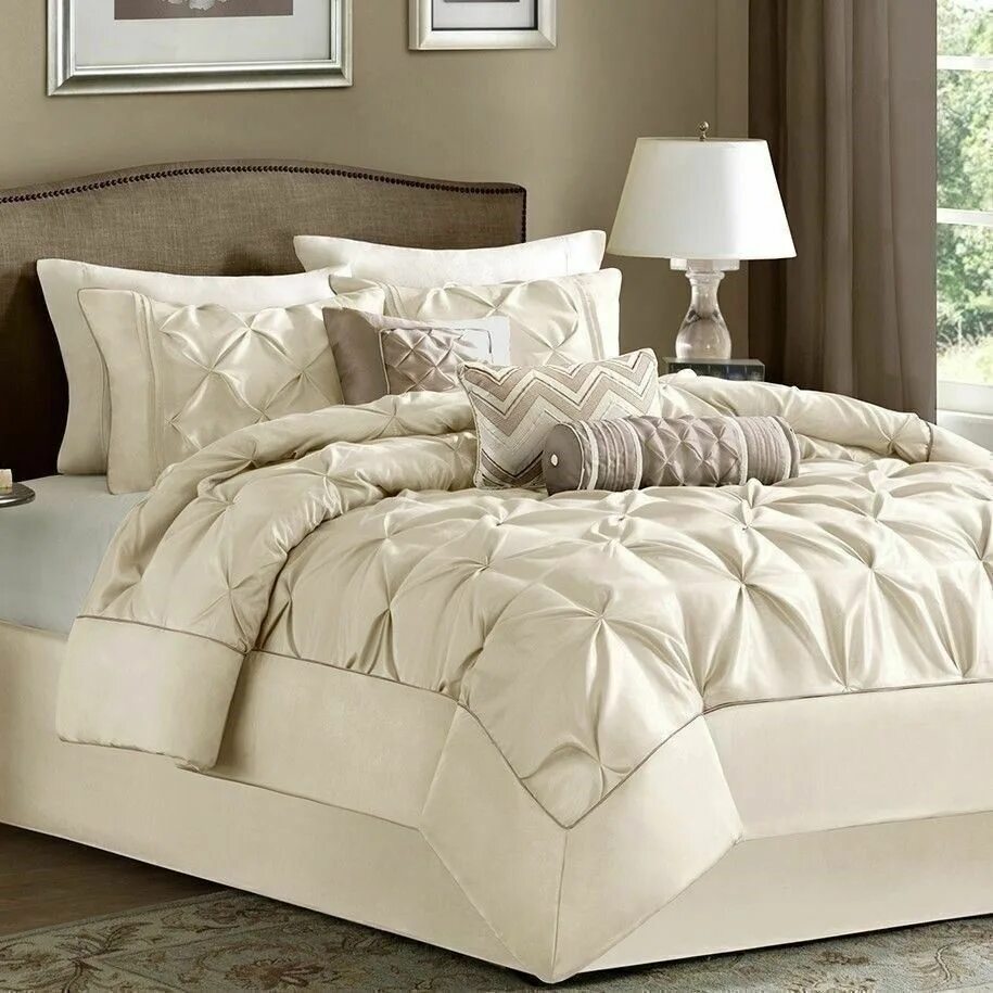 Какие бывают покрывала. Ivory King Comforter Set. Орматек покрывало Madison. Кровать Орматек Madison.