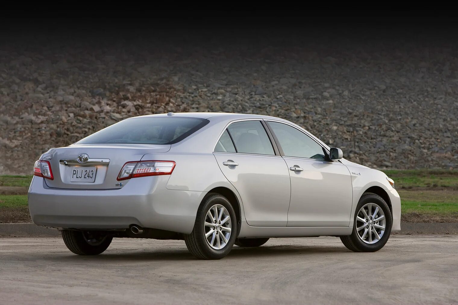 Тест-драйв: Меняем заезженный седан Toyota Camry на новый - DRIVE2