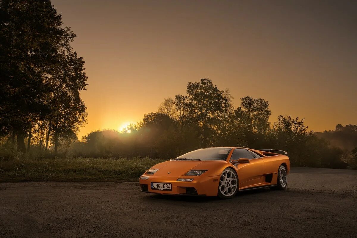 Фото машины 4. Lamborghini Diablo 4k. Ламборгини диабло обои. Lamborghini Diablo HD. Lamborghini Diablo Wallpaper 4k.