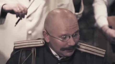 Это был господин немолодых лет чопорный осанистый