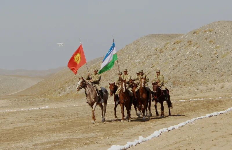 Граница Киргизии и Узбекистана. Узбекистан Киргизистан граница. Таджикистан Узбекистан Киргизия. Узбекистан Киргизия грониция.