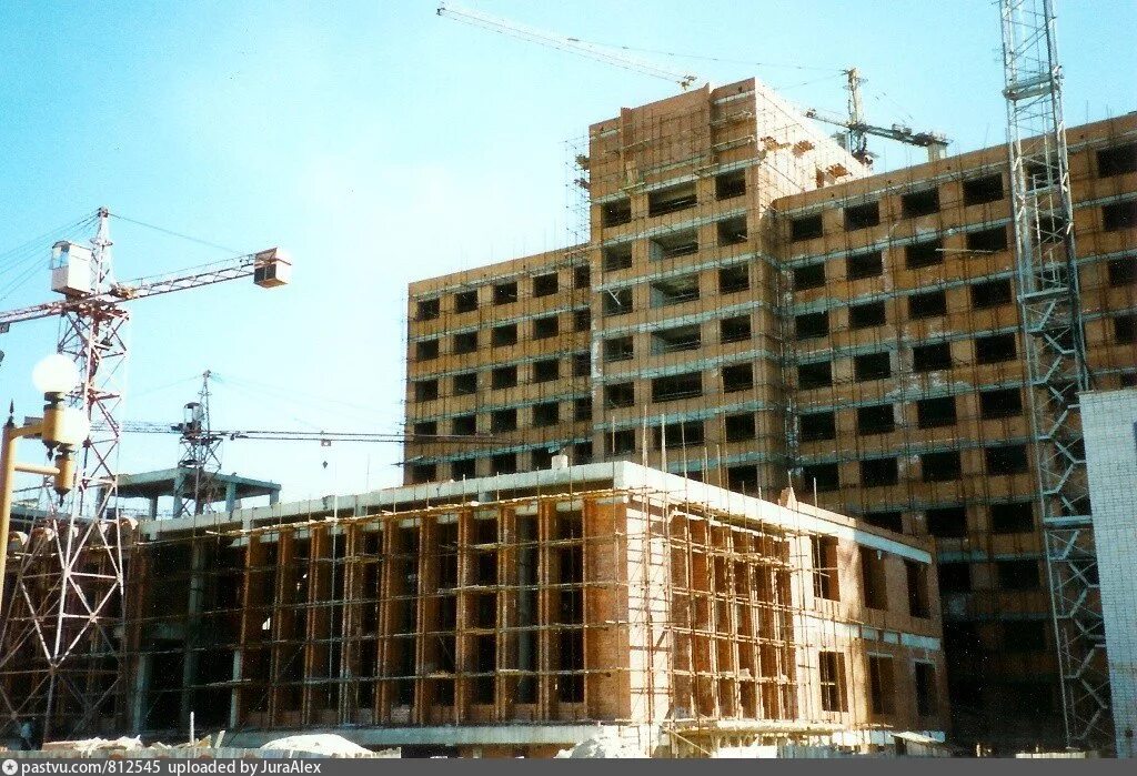 Дома 1984. Сегежа завод. Долгопрудный 2000 год. Строящийся отель. Год постройки 1997.