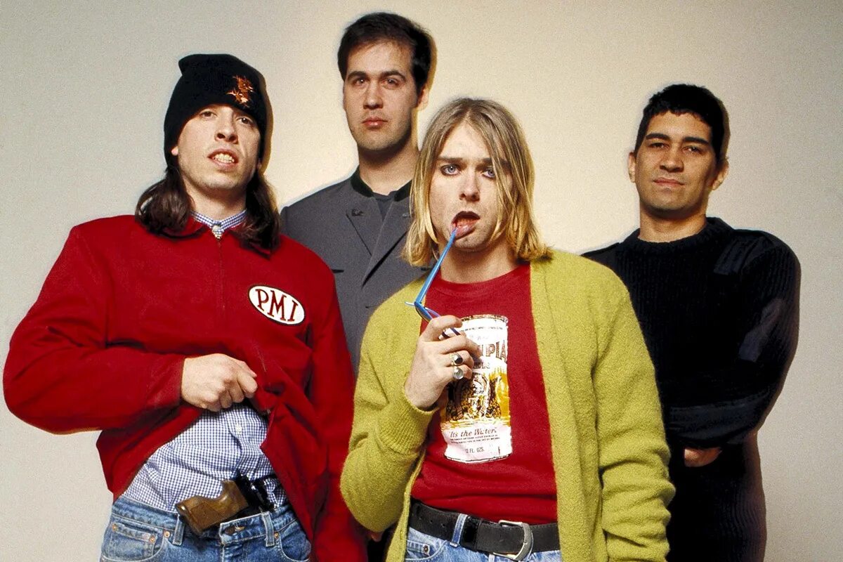 Nirvana музыка. Группа Nirvana. Участники группы Нирвана. Курт Кобейн с группой. Группа Nirvana участники.