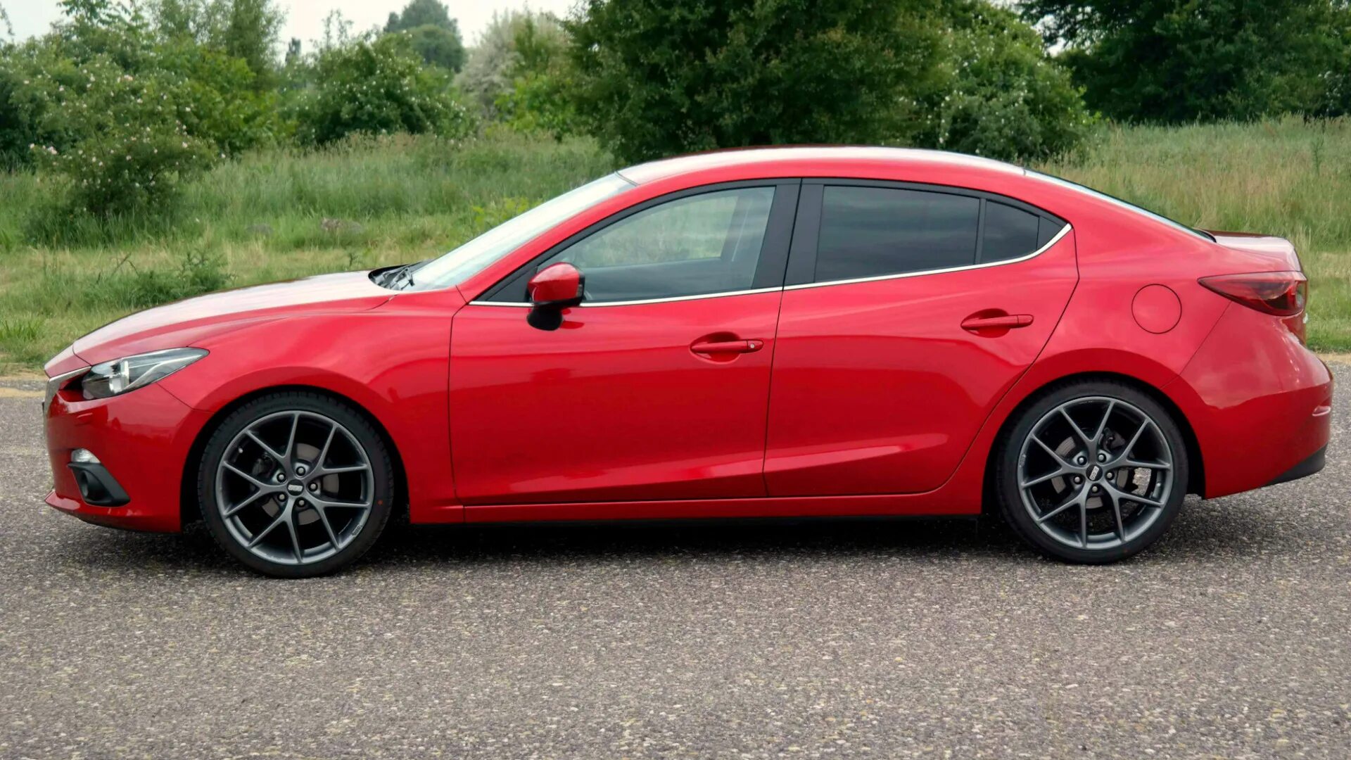 Mazda r17. Mazda 3 BM r17. Mazda 3 BM 18 диски. Мазда 3 красная r18. Mazda 3 BM хэтчбек диски.