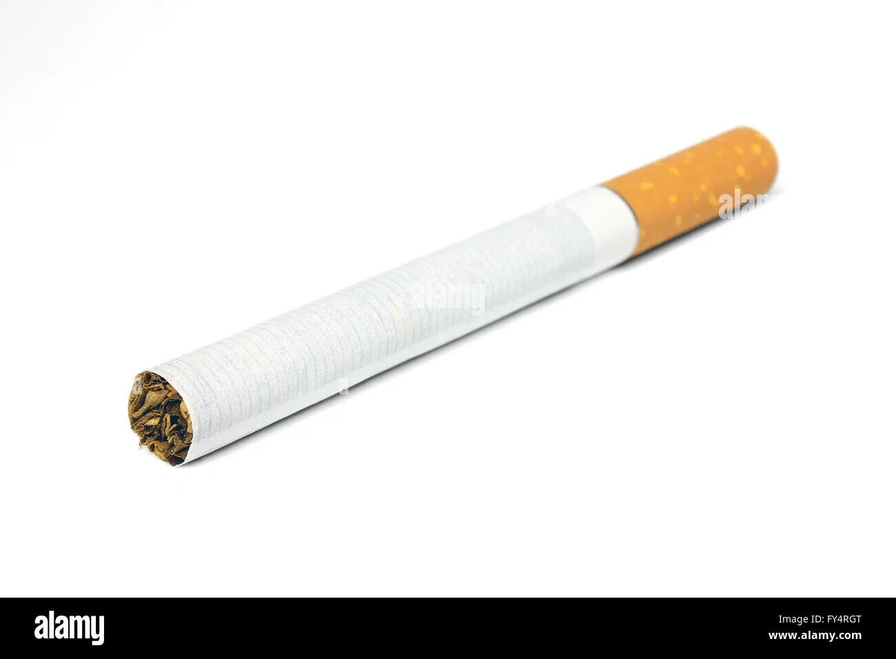 Одна сигарета. Сигаретки. Сигареты по одной штуке. Сигарета близко.