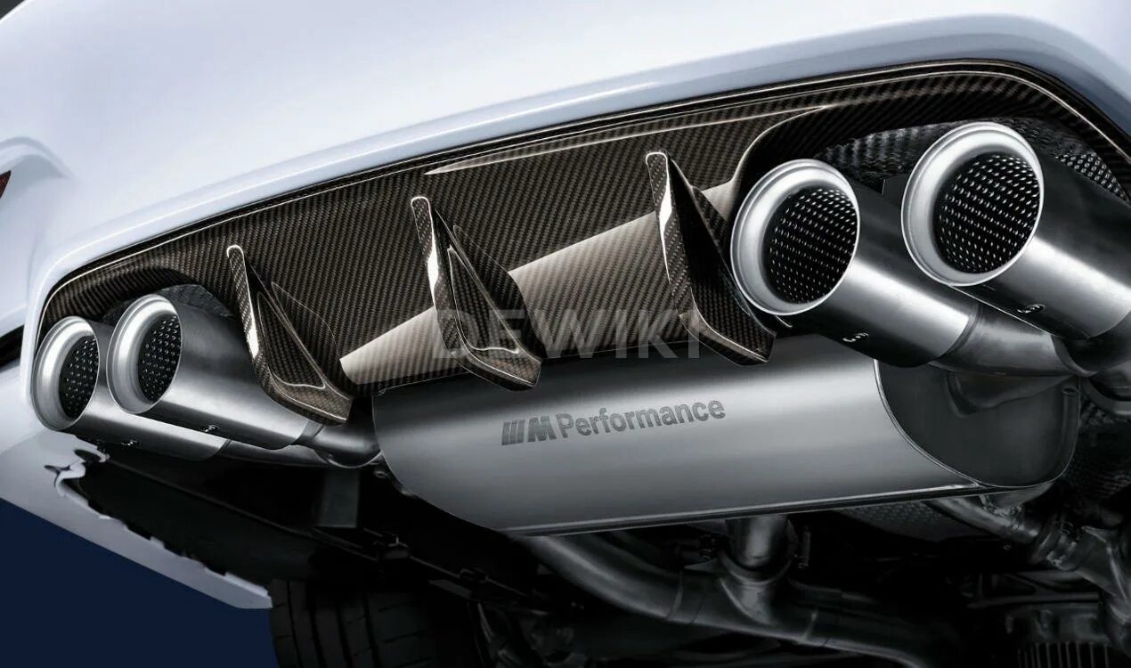 BMW m4 f82 m Performance Exhaust. BMW M Performance f82 Exhaust. Выхлопная система BMW f90. BMW m4 Akrapovic. Акрапович м5