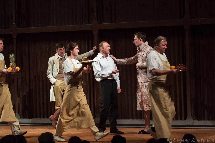 между делом спектакль гришковец. театр фулкро санкт-петербурге. наш класс в театре репортаж. театр фулкро санкт-петербурге. наш класс спектакль вахтангова актеры.