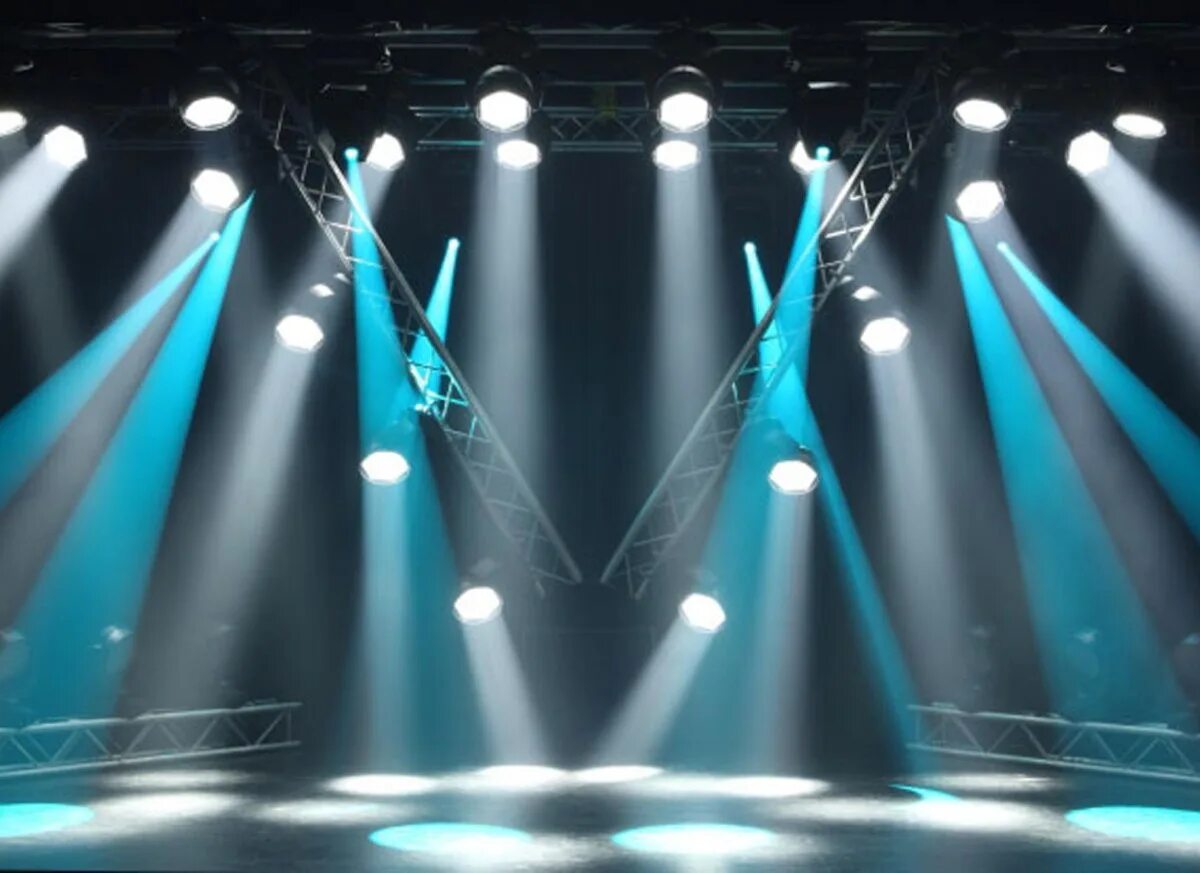 освещение сцены. свет софитов. световое оборудование stage 4 trihead. концерт зал. световой прожектор для сцены.