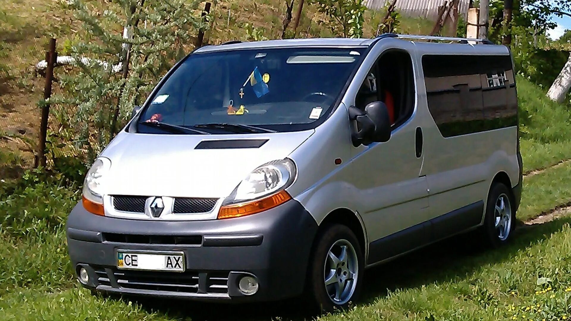 Рено трафик 2.5. Рено трафик 2. Рено трафик 2004. Рено трафик 2008 сканер-вс. Renault Trafic II 2.5L.