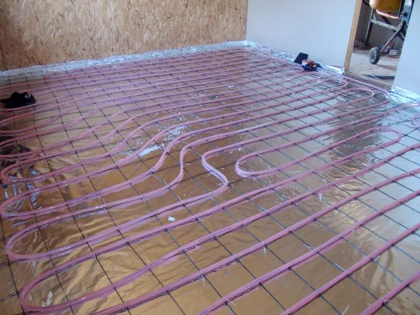 Водяной теплый пол 2 этаж. Теплый пол в сип доме водяной. Теплый пол в сип доме водяной. Отопление в доме из сип. Водяной теплый пол 2 этаж.