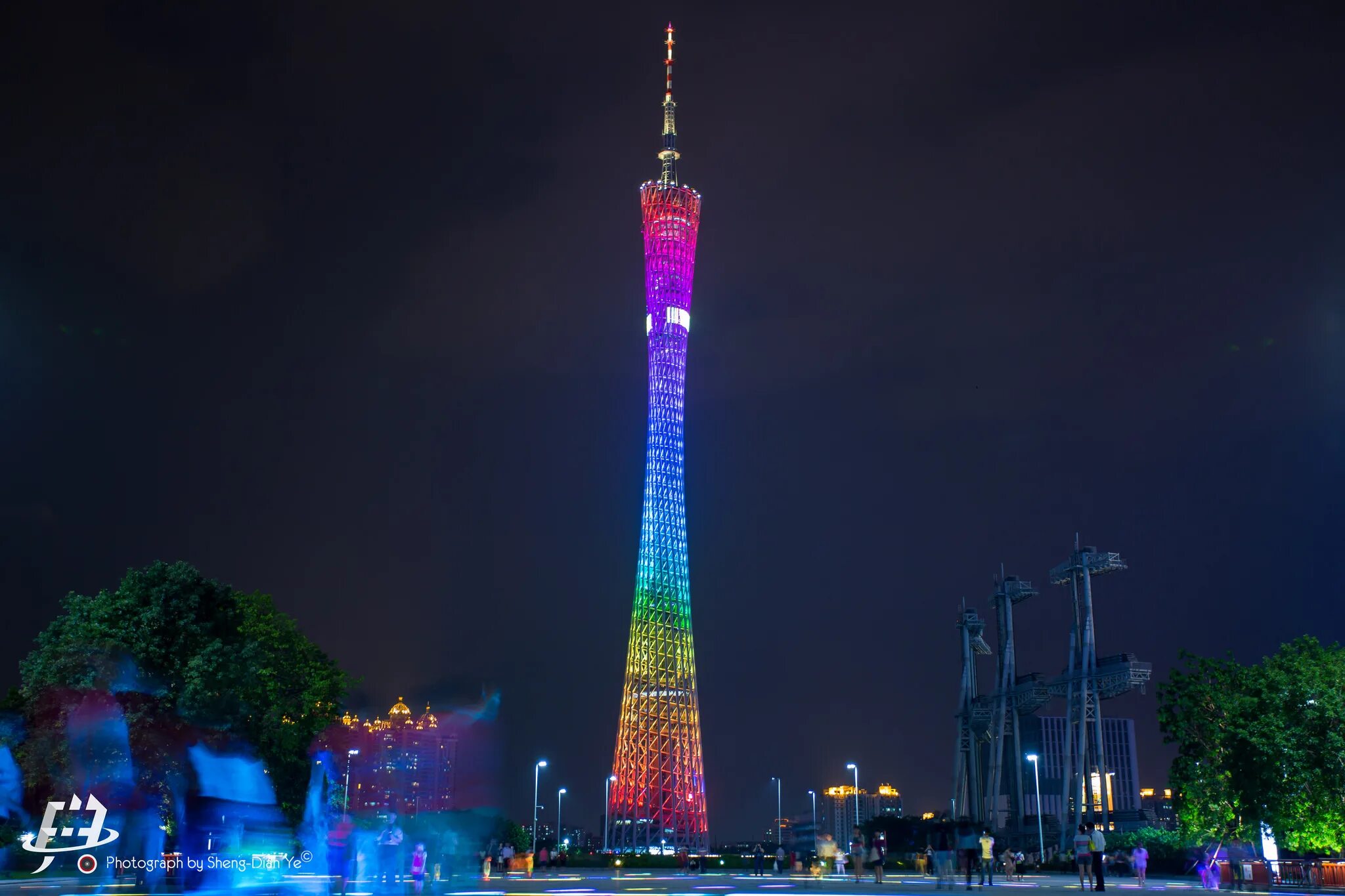Guangzhou tower. Кантон тауэр гуанчжоу. Башня кантон тауэр гуанчжоу. Гуанчжоу ifc башня. Guangzhou tower.