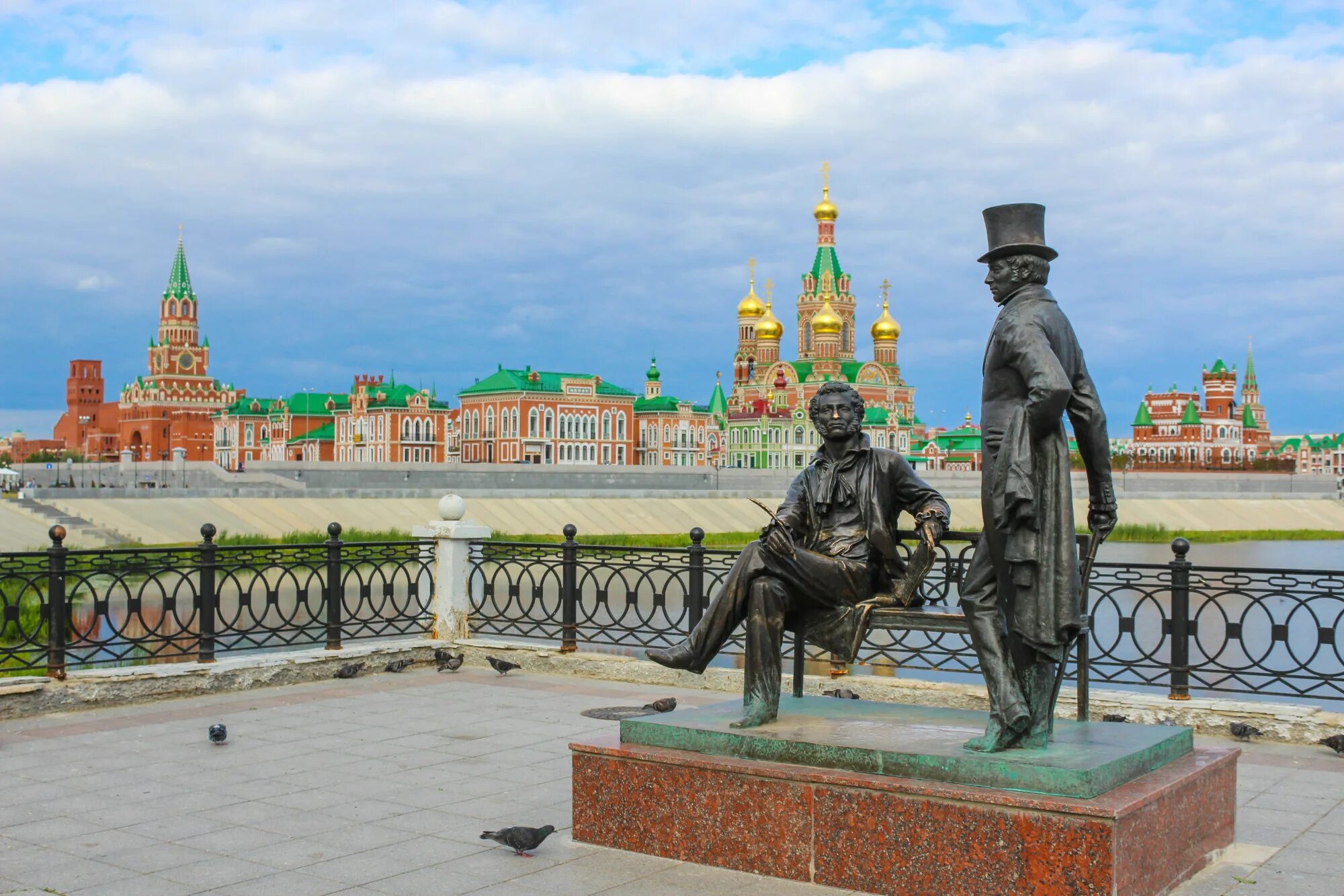 Блок в йошкар оле. Йошкар-ола пушкин. памятник пушкину и онегину в йошкар-оле. памятник а. с. пушкину (йошкар-ола). пушкин и онегин йошкар-ола.