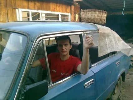 Вышел юрик во двор