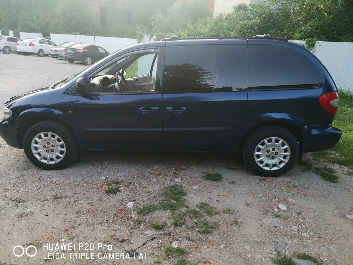 Chrysler Voyager синий. Voyager 1992.