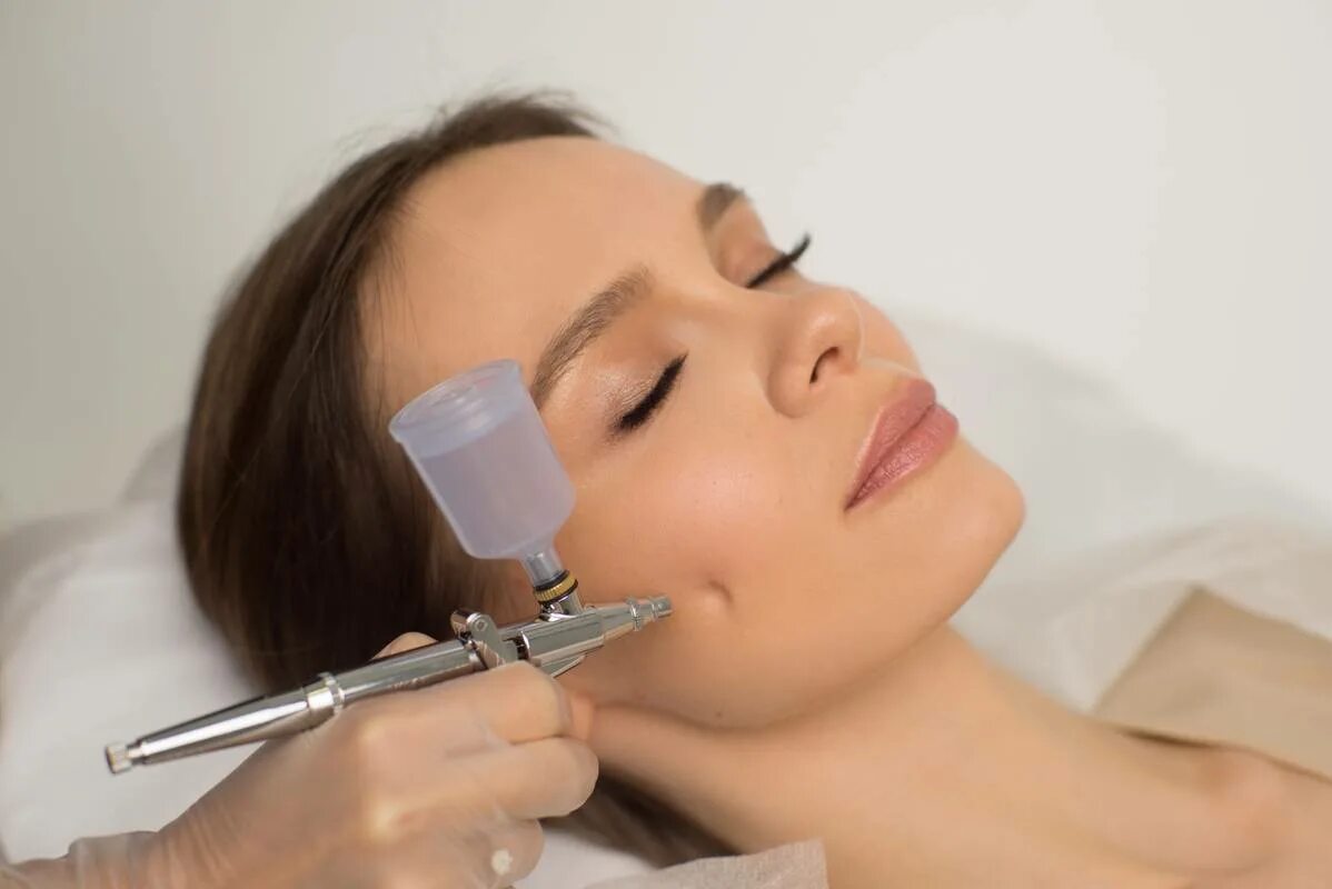 Мезотерапия уфа. Газожидкостный пилинг jet peel. мезотерапия для лица безинъекционная. jet peel аппарат пилинг. электропорация безинъекционная мезотерапия.