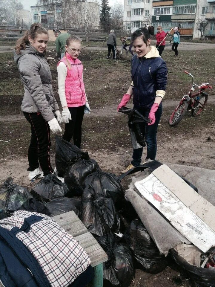 В поселке под Воронежем раздели.