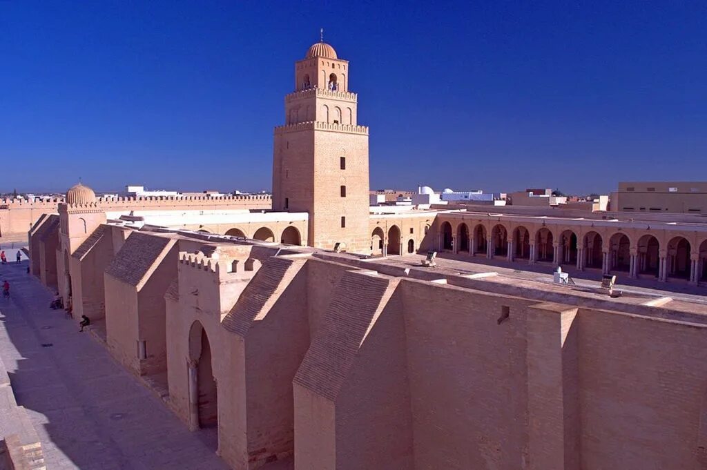 Кайруан великая мечеть. Мечети туниса. Великая мечеть кайруана в тунисе. Мечети туниса. Мечети туниса.