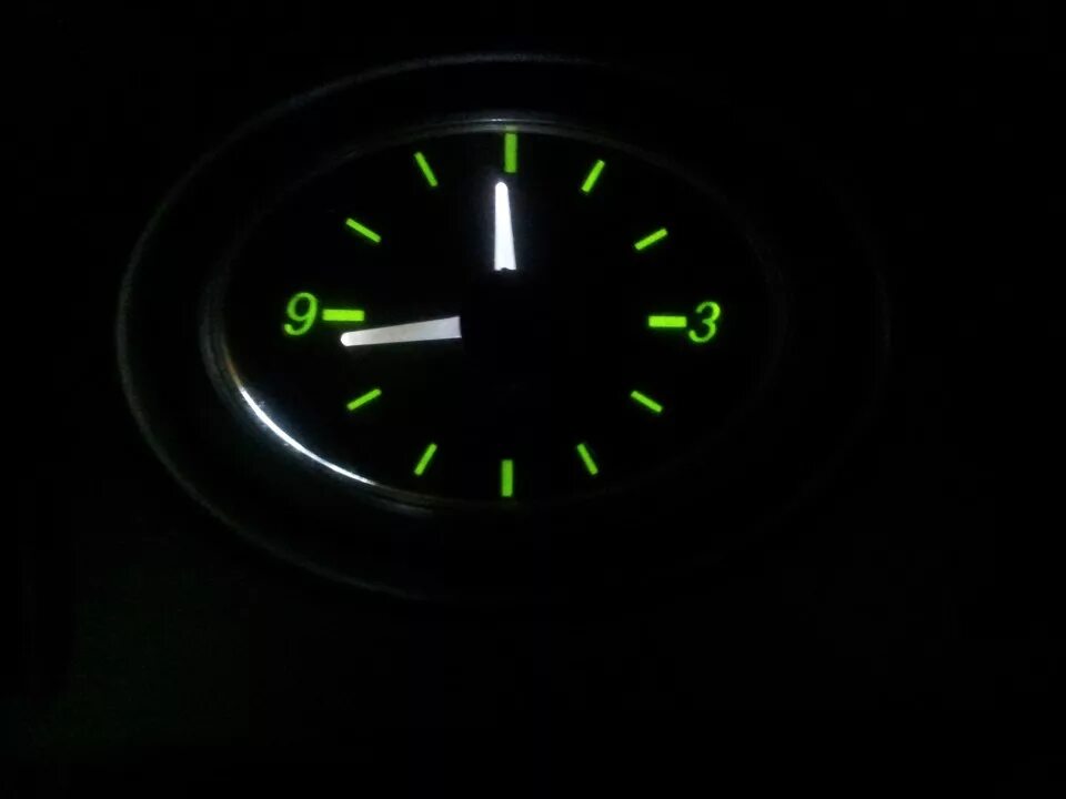 Часы ваз 2170 приора. Пересвет часов приора. Подсветка панели приора. Тускло горит подсветка часов т4. Подсветка часов ваз ваз 2107.