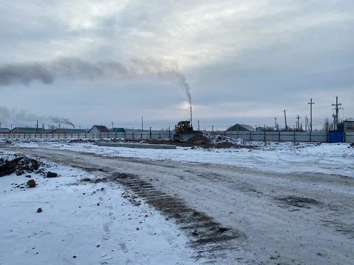 Пгт могзон забайкальский край хилокский р-н. Памятная доска. Погода в могзоне забайкальского края. Мемориальная доска памяти в школе. Могзон забайкальский край.