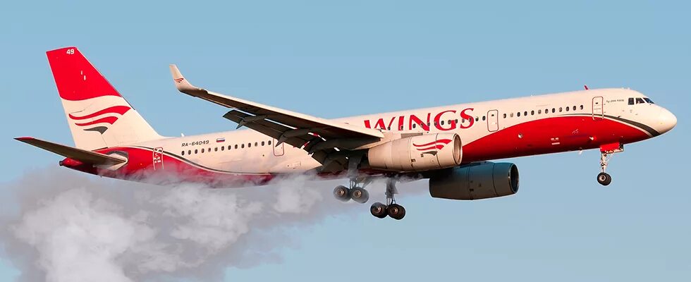 Ту 214 ред Вингс. Ту-204 ред Вингс двигатель. B772 самолет Red Wings. Ред Вингс в Жуковском. Ред вингс шри ланка