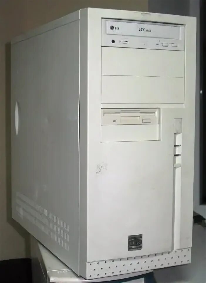 Корпус б б 08. Системный блок Pentium 3.2 (s-478-1-80). Блок системный Celeron p4 2000. Старый системный блок Polaris 2002. Системный блок Pentium 2000.