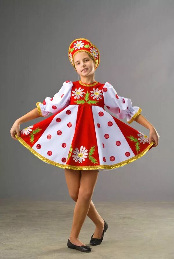 Русский костюм для девочки. Детские русские народные костюмы. Сценический костюм. Русское народное платье для девочки. Русский народный танцевальный костюм для детей.