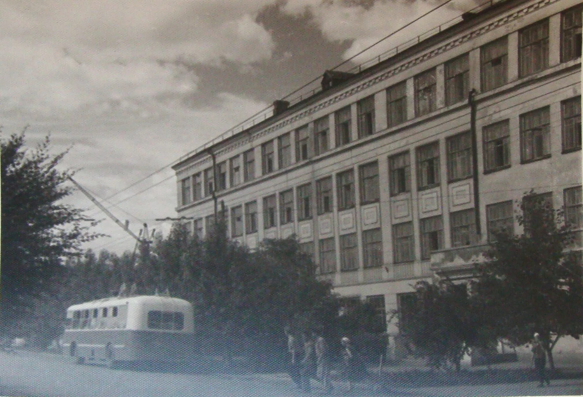 Сайт сош 30 энгельс. Бассейн нептун череповец. Проспект энгельса 27. 16 школа город энгельс. Образовательный центр расковой энгельс.