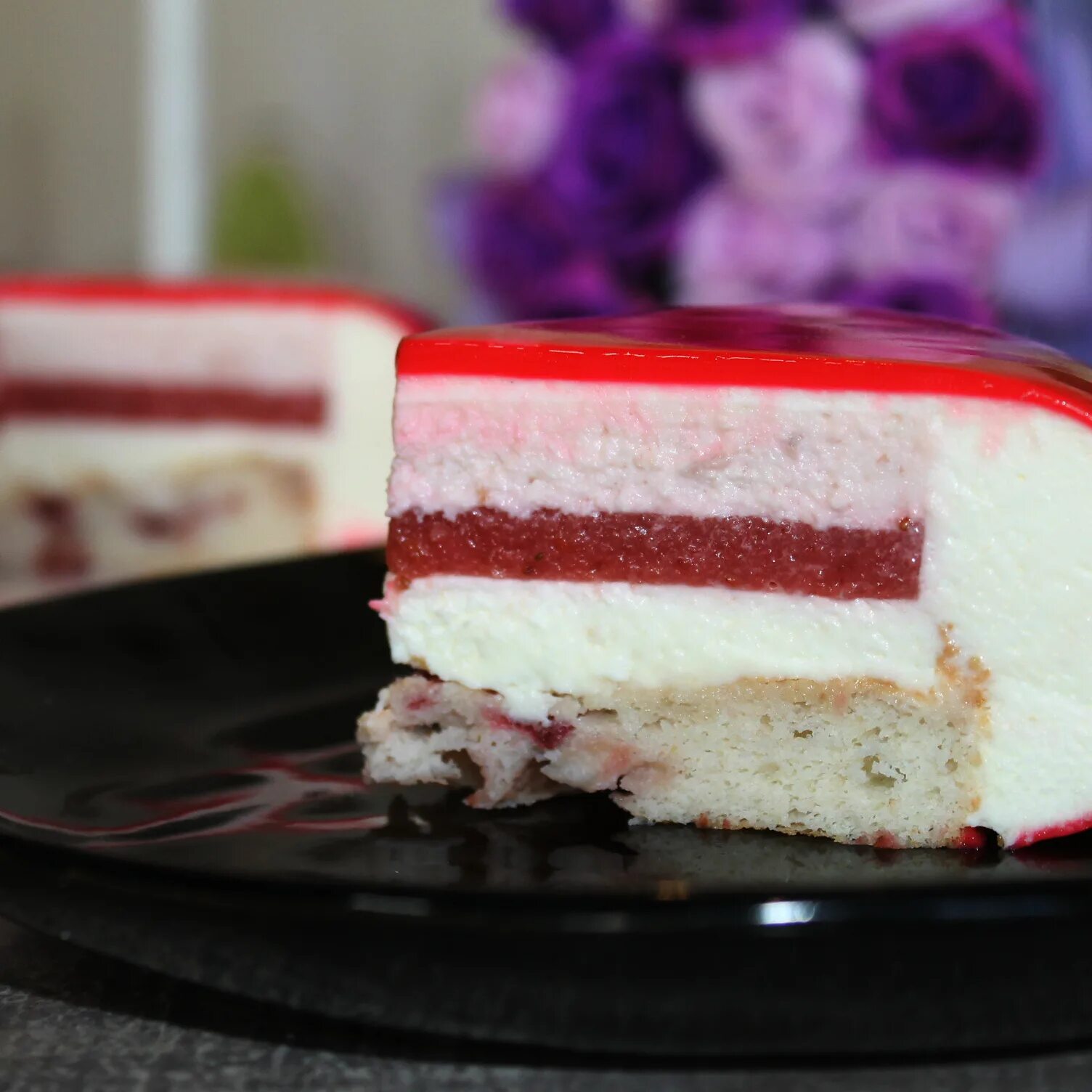 компоте и конфи чем отличаются. компоте из вишни в торт. чизкейк нью-йорк с желе. компот сейчас. торт с вишневым компоте.