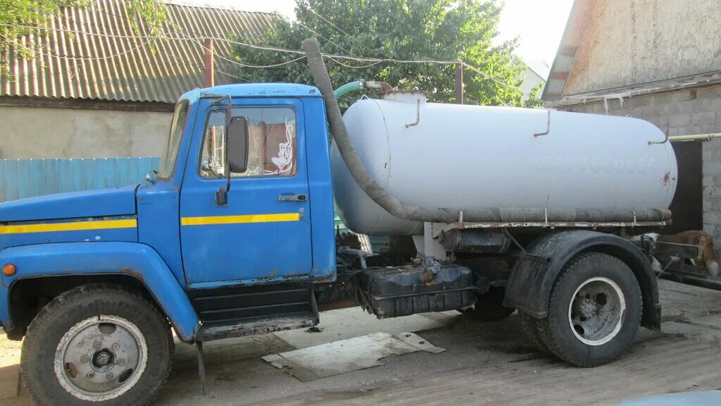 Ассенизатор отзывы. Газ 52 ассенизатор. газ 54 ассенизатор. газ 53 ассенизатор. асинезаторная машина.