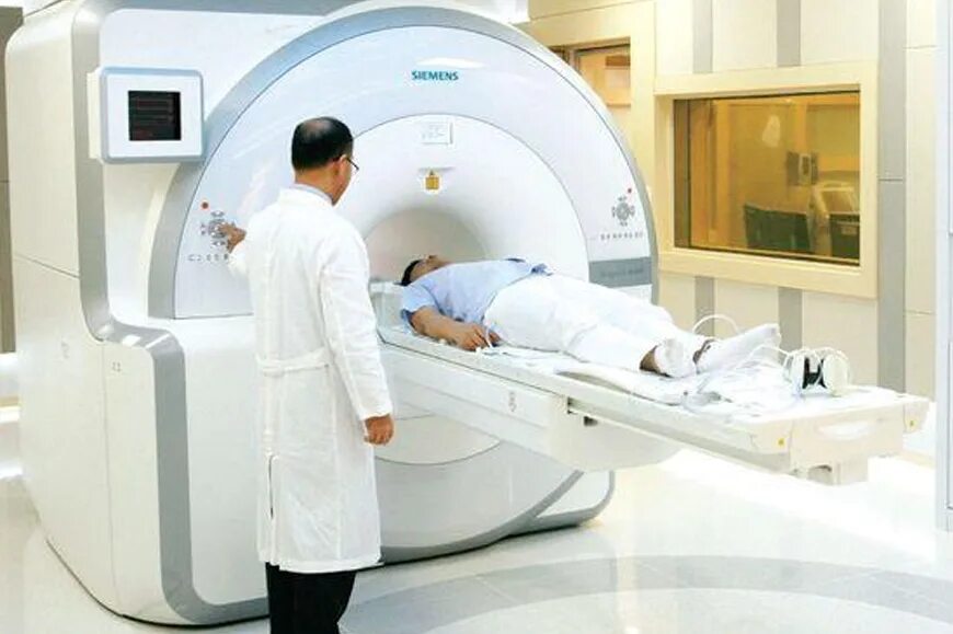 Мрт головы тамбов. ПЭТ мрт. ПЭТ томограф 1900 года. CT scan an MRT scan. 1961 ПЭТ томограф.