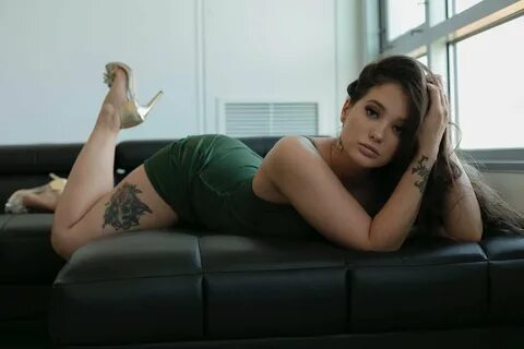 Качественные фото Gia Paige.