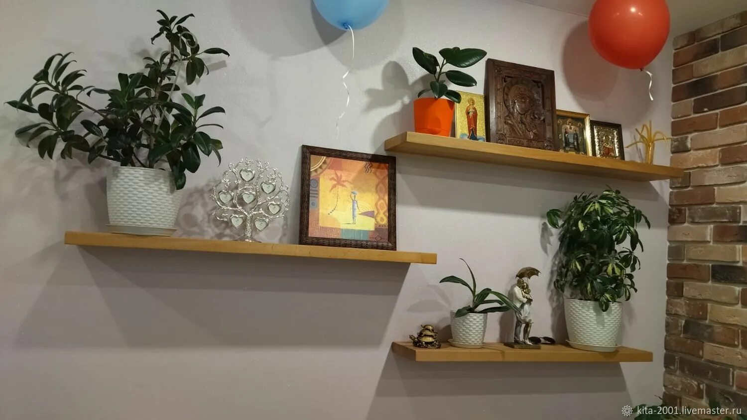 Полки в волгограде. Полка книжная навесная. Полки в волгограде. Полки настенные лесенкой. Навесная полка в стиле лофт.
