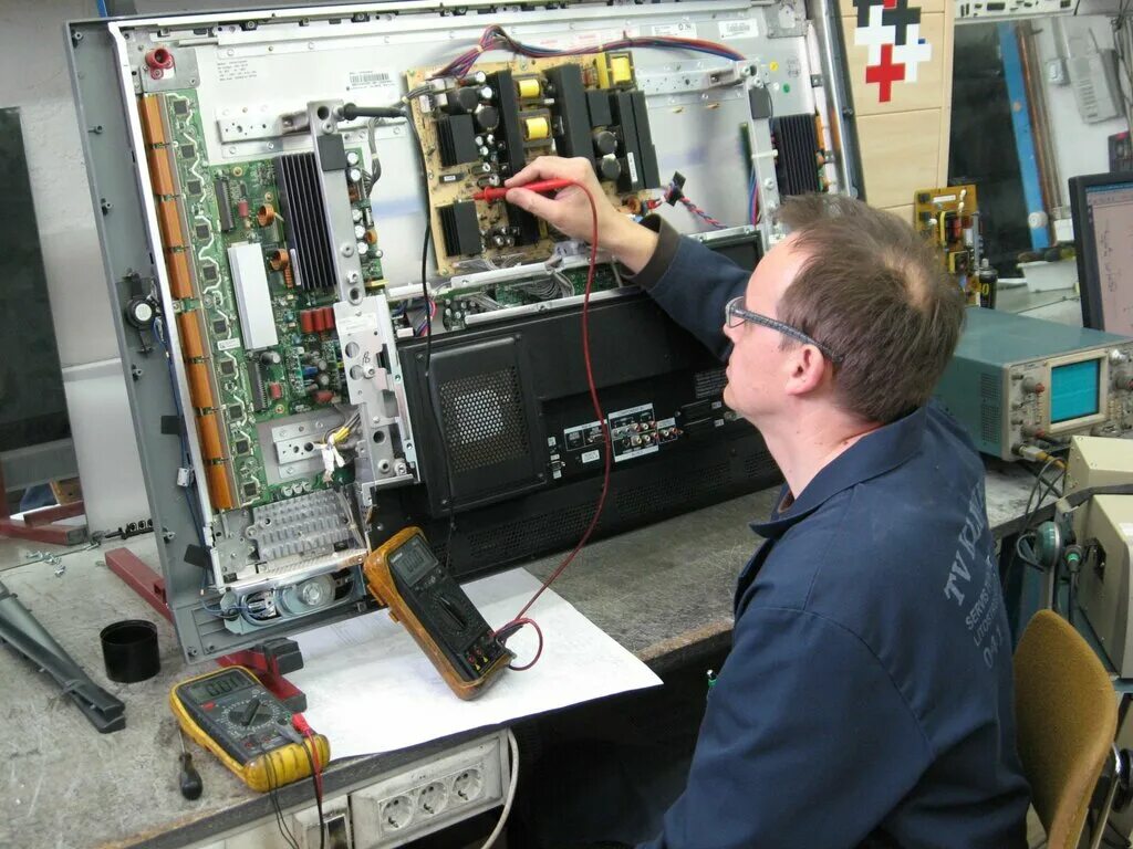 ремонт телевизоров. телемастер видео. мастер по телевизорам. мастер телевизоров. телемастер на дом.