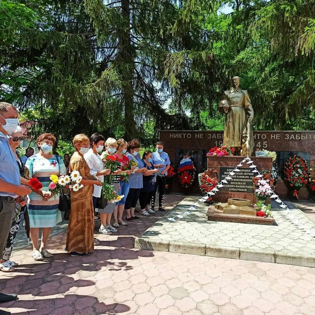 Поселок комсомолец ставропольский край. Посёлок комсомолец Ставропольский. Поселок Ставропольский. Комсомолец Ставропольский край Кировский район. Комсомолец поселок Кировский район.