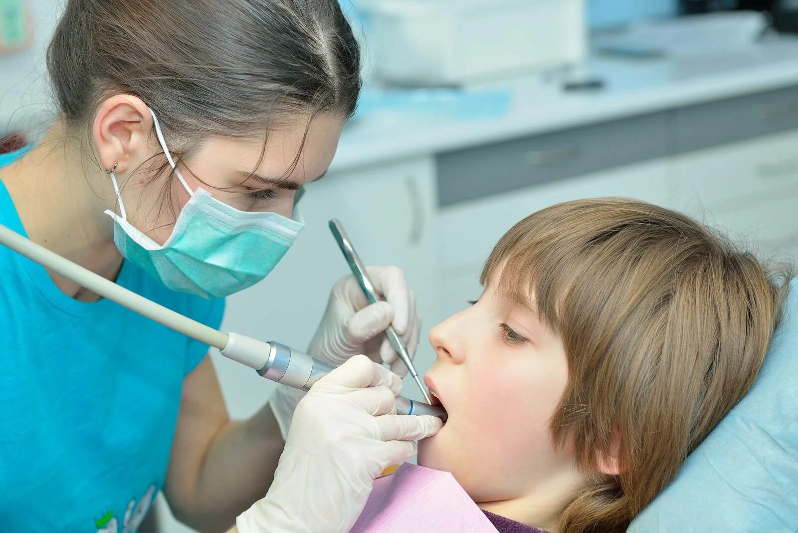 Стоматолог что сдавать после 11 класса. Образование стоматолога. Обучение стоматологов. Аккредитация стоматологов. Дантист.