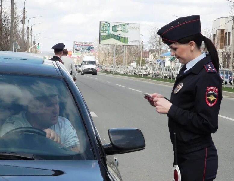 ДПС КЧР. Сотрудники ГИБДД КЧР. УГИБДД МВД КЧР. Женщины полиции Черкесск. Гибдд черкесск