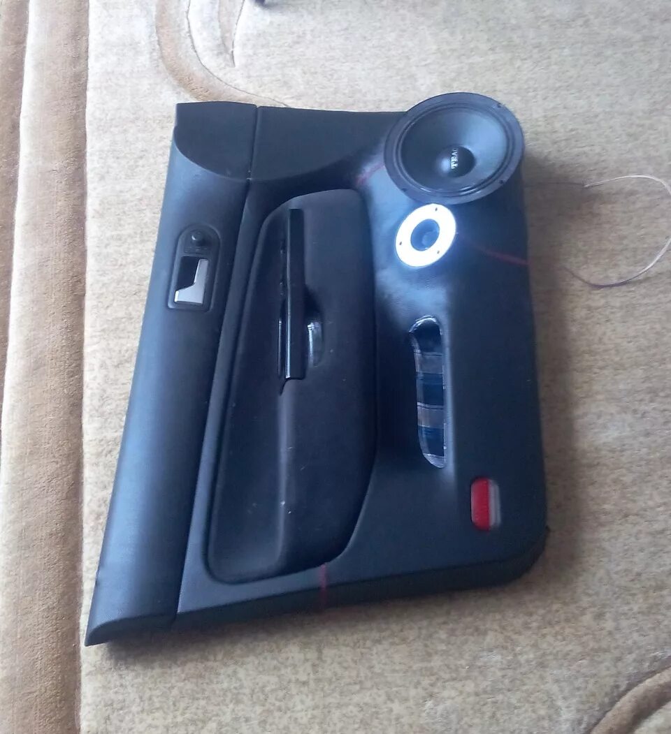 Дверные карты фольксваген гольф 4. Обшивки гольф 4. Обшивка дверей фольксваген гольф 4 купе. Карта двери гольф 4. Обшивка двери volkswagen 4.